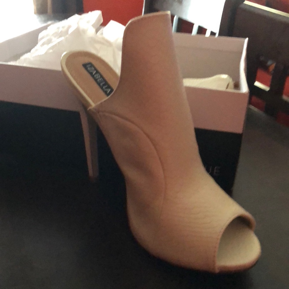 Sandal